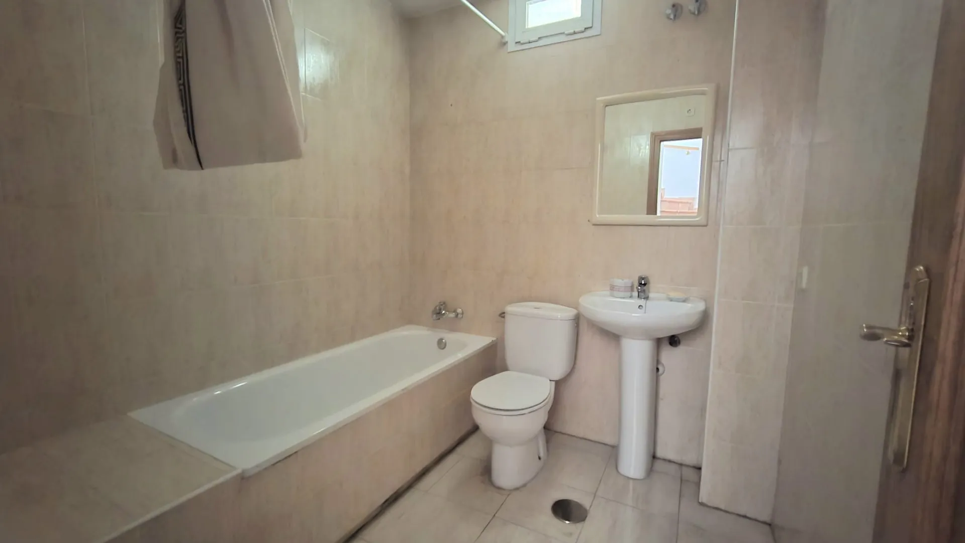 Semi detached house for sale in Arroyo de las Piedras with 4 bedrooms