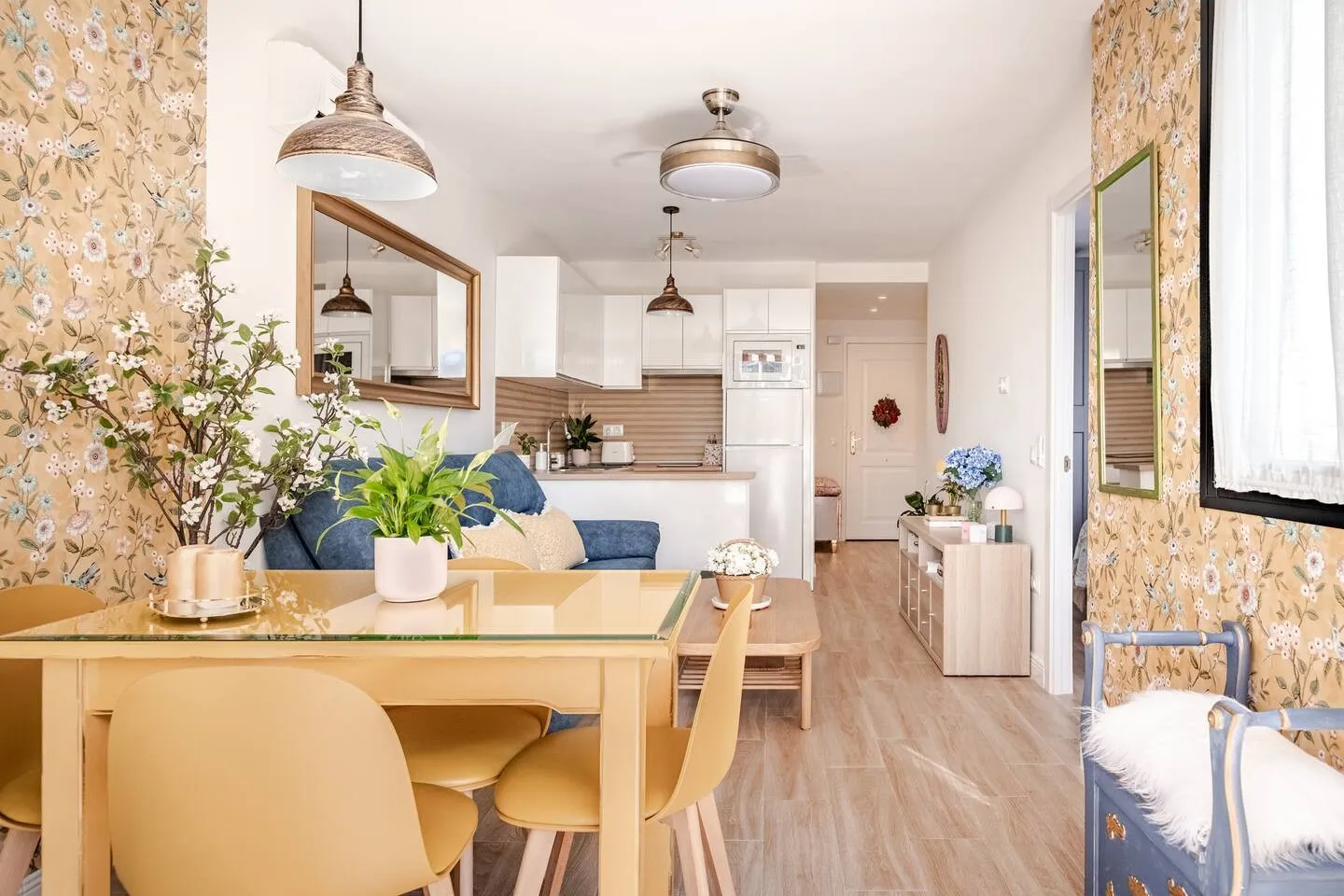 Se vende apartamento planta baja en Los Alamos con 2 dormitorios