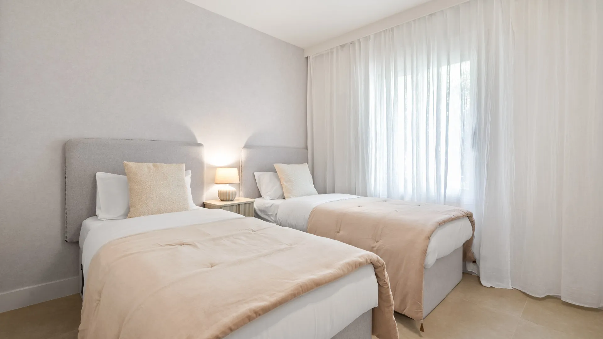 Ground floor apartment for sale in Palacetes Los Belvederes