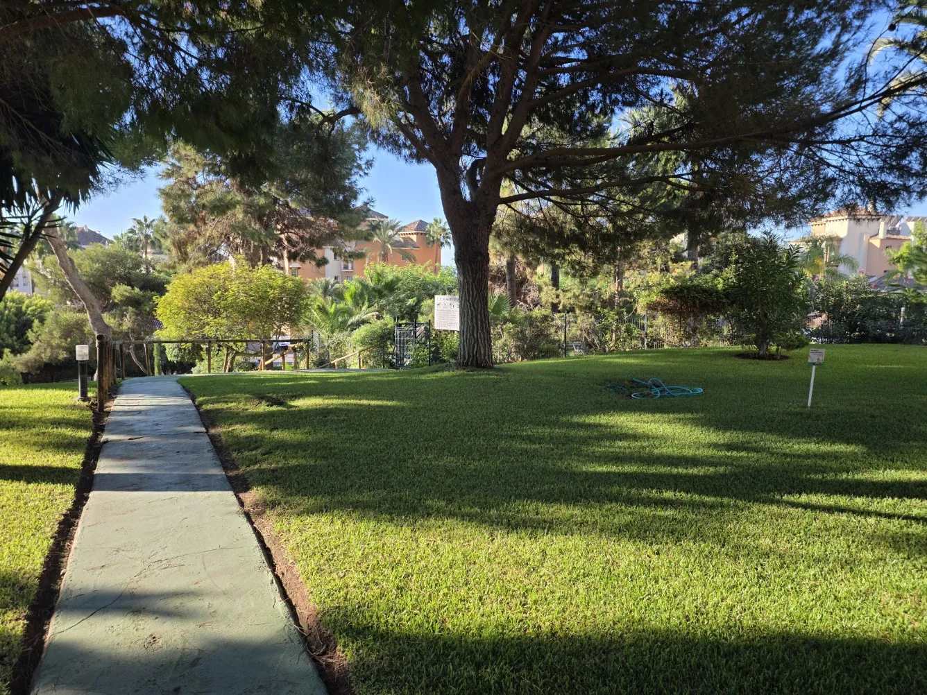 Don Carlos studio for sale