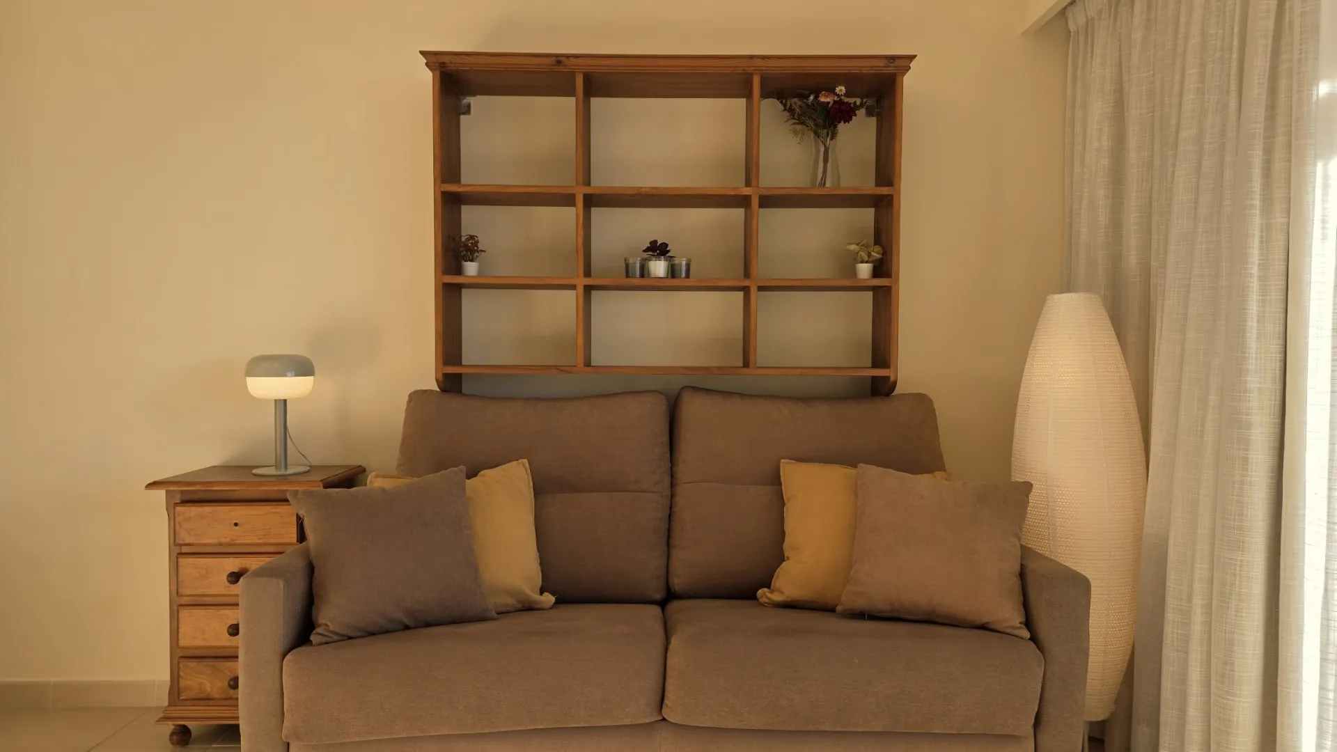 Don Carlos studio for sale