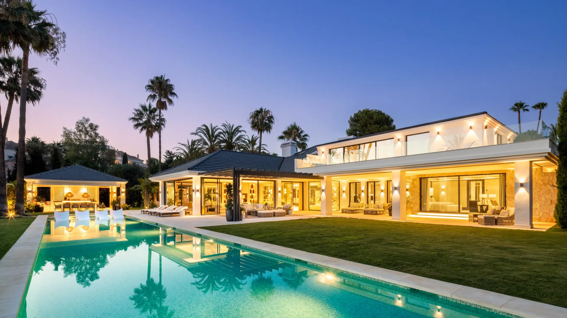 For sale villa with 7 bedrooms in Las Brisas