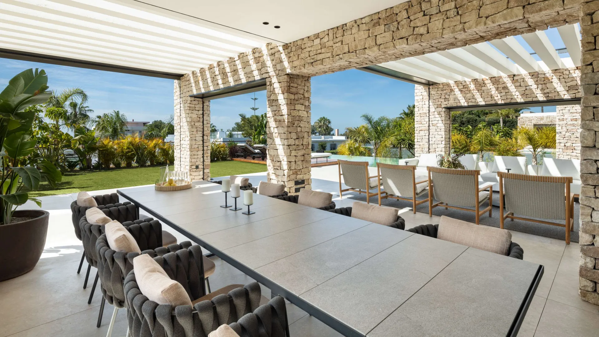 Nueva Andalucia, villa de 5 dormitorios en venta