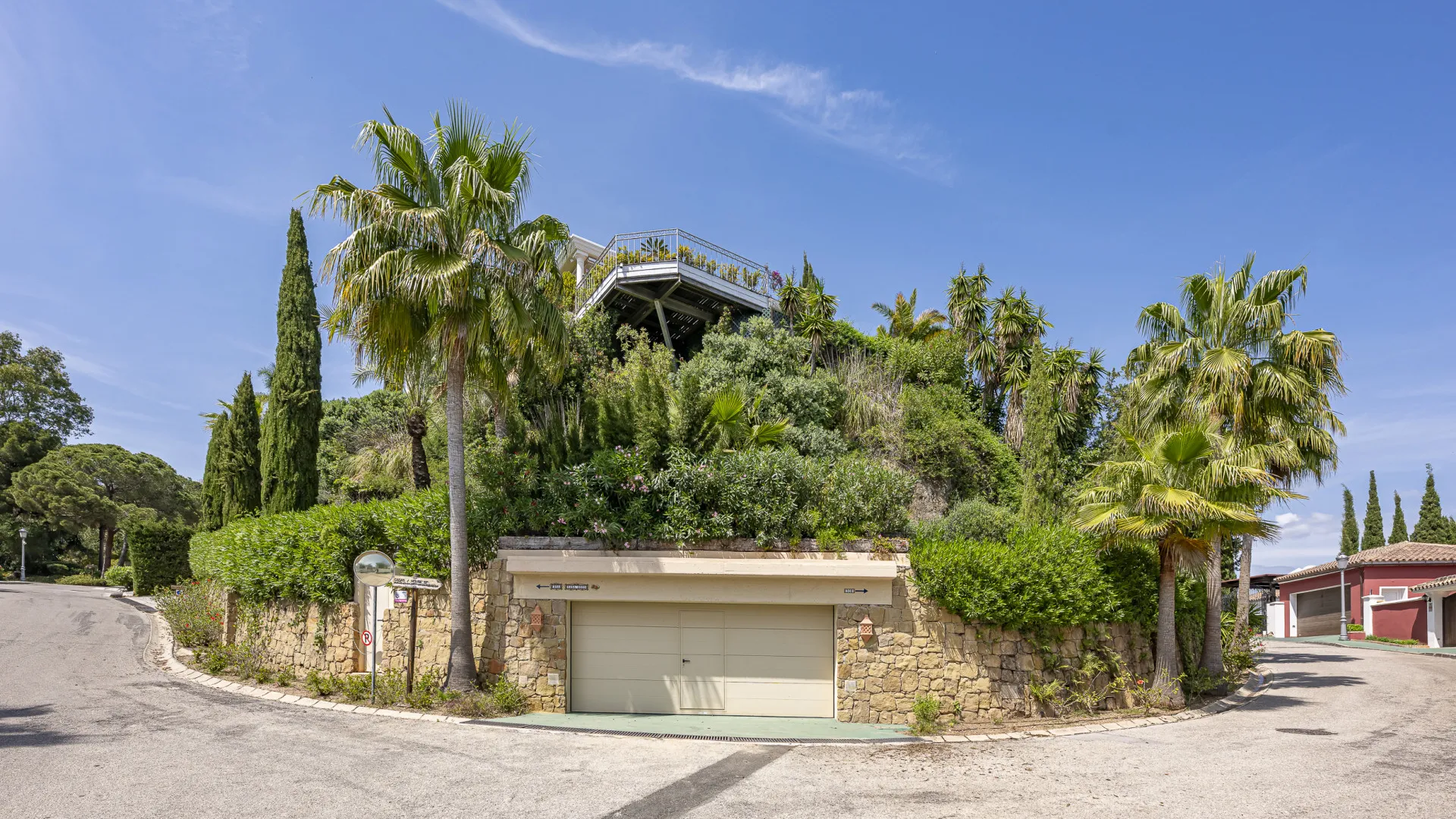 El Herrojo 6 bedrooms villa for sale