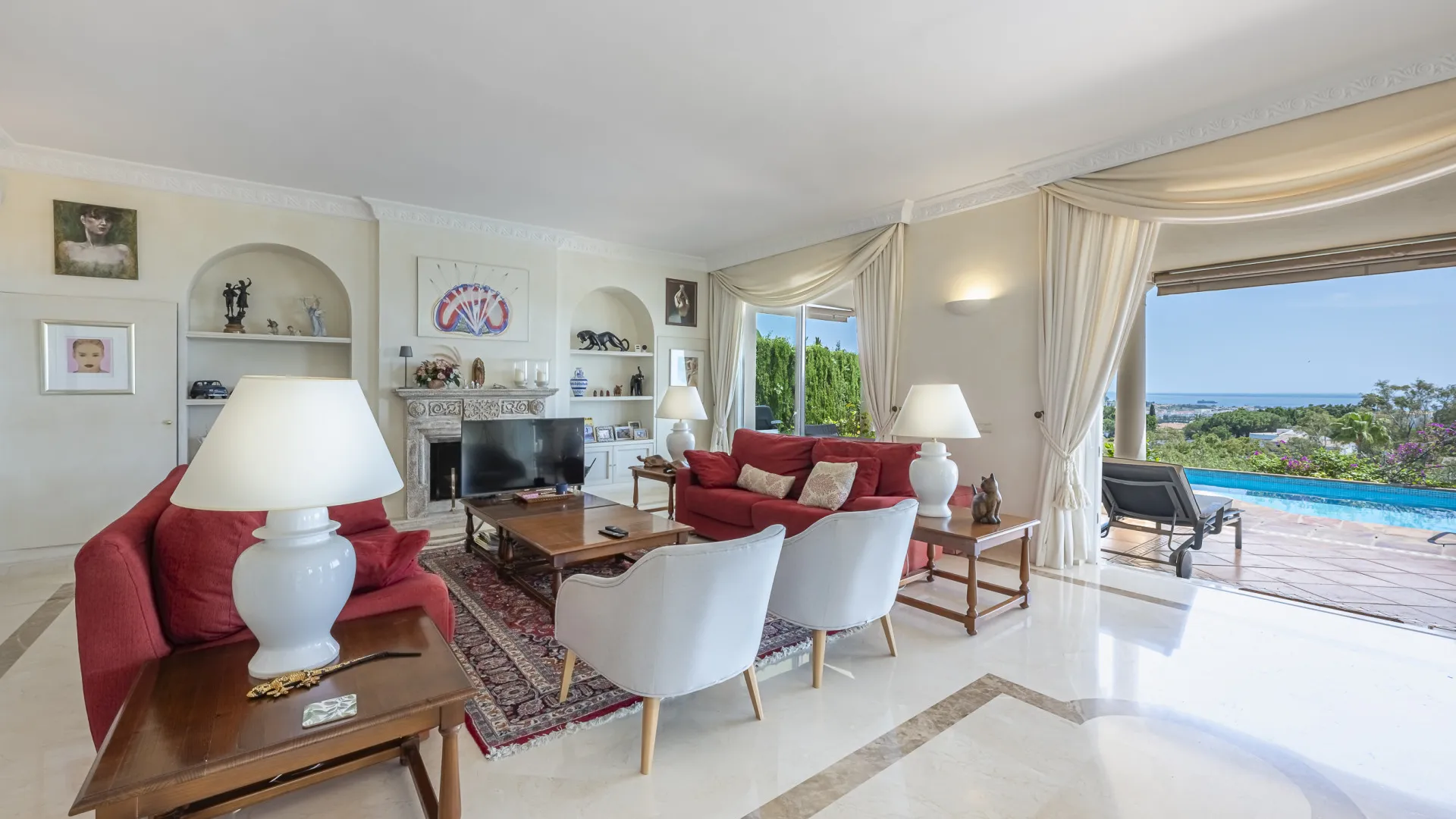 El Herrojo 6 bedrooms villa for sale