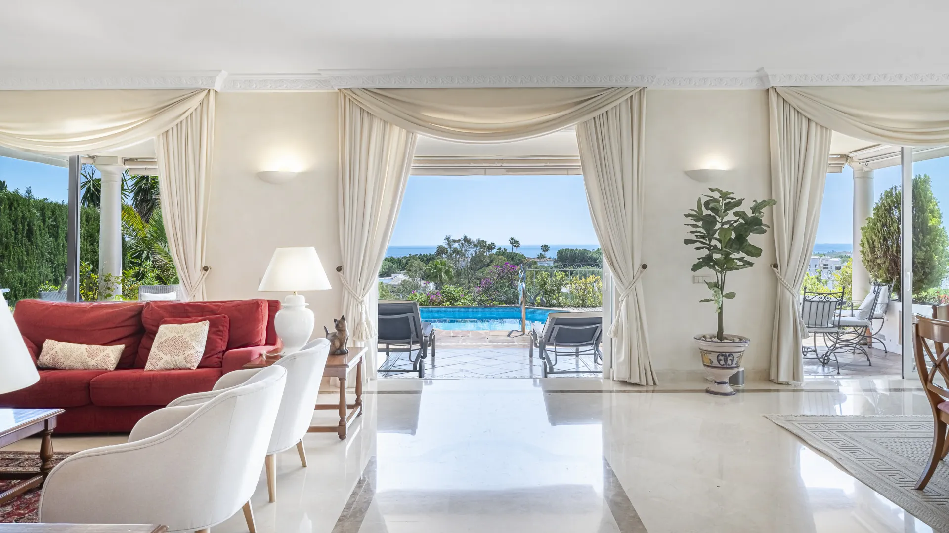 El Herrojo 6 bedrooms villa for sale