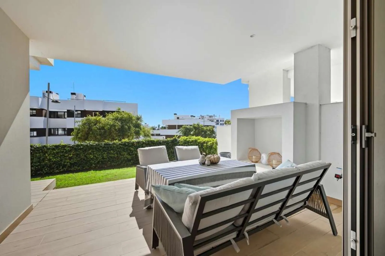 For sale Las Mesas ground floor apartment with 2 bedrooms