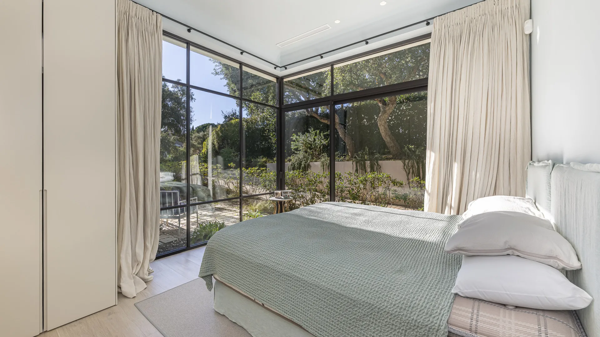 For sale villa with 6 bedrooms in Sotogrande