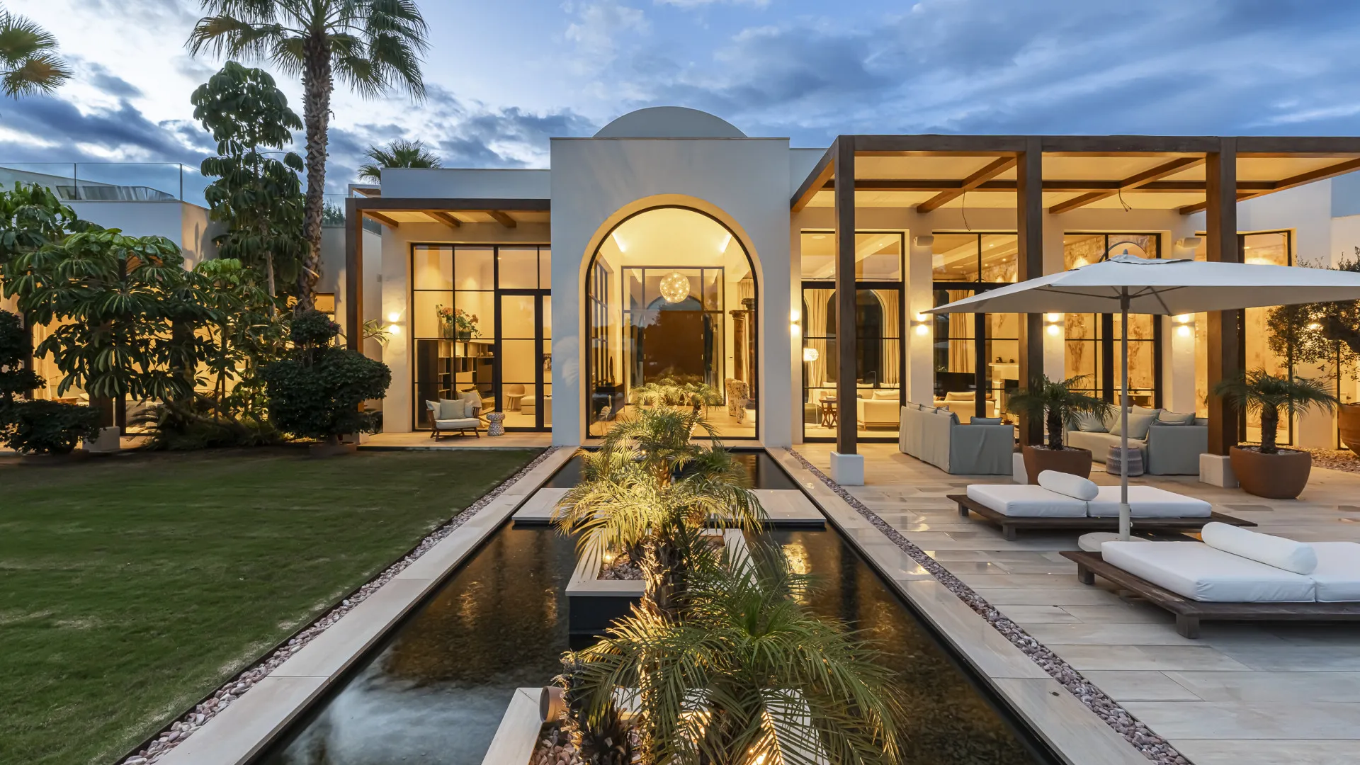 For sale villa with 6 bedrooms in Sotogrande