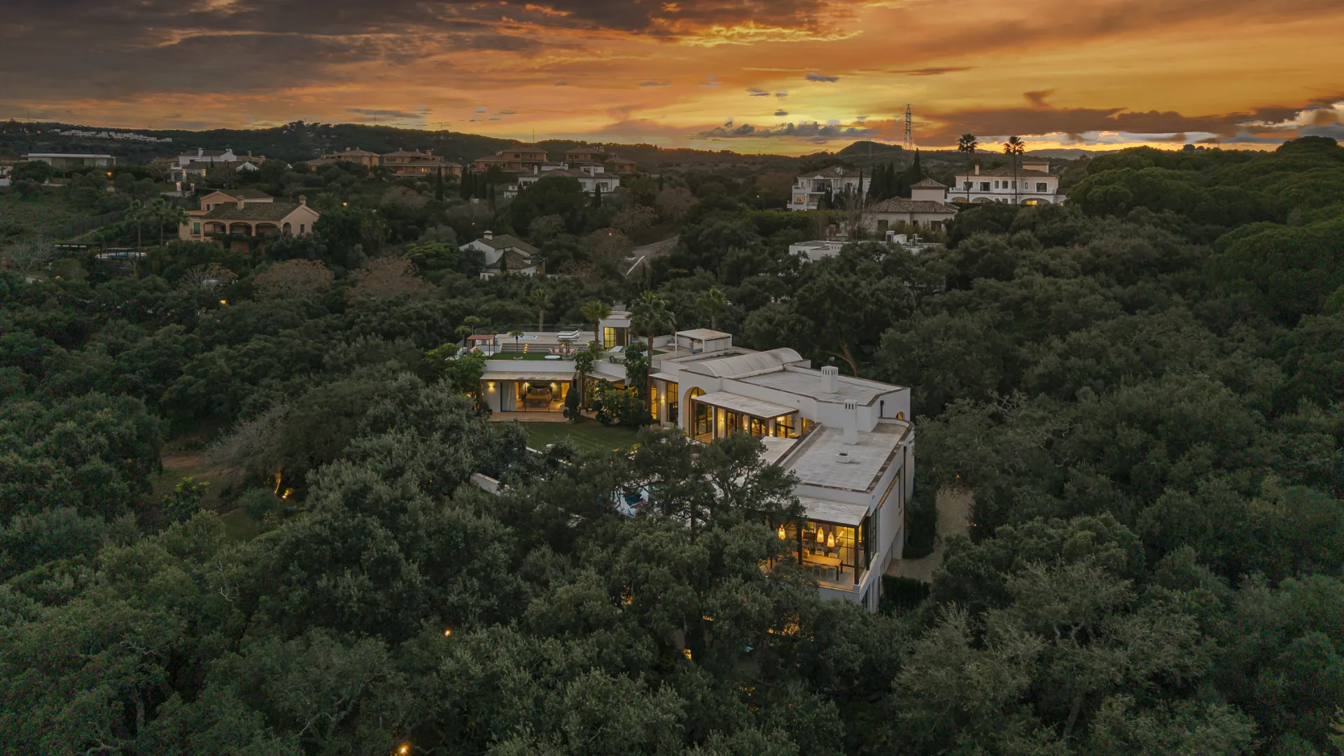 For sale villa with 6 bedrooms in Sotogrande