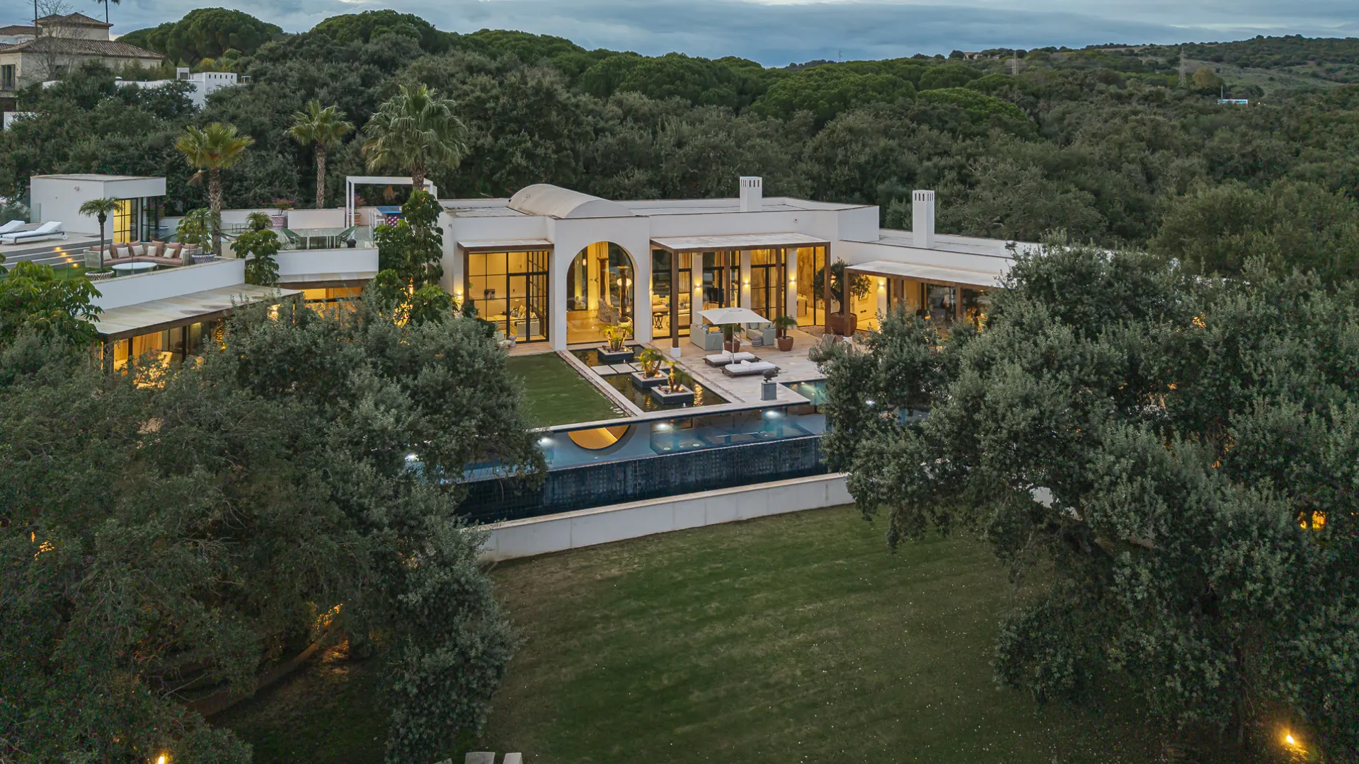 For sale villa with 6 bedrooms in Sotogrande