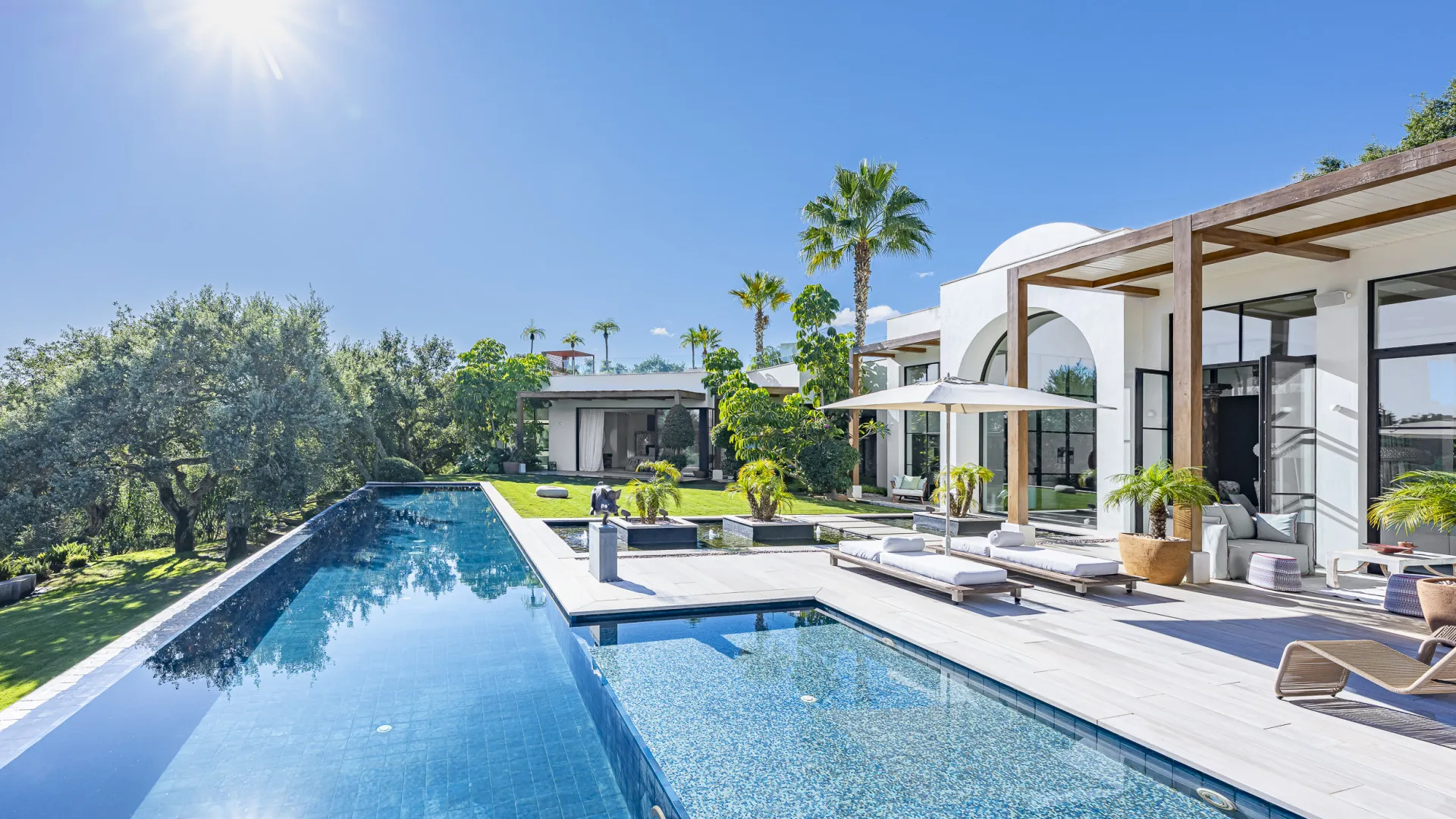 For sale villa with 6 bedrooms in Sotogrande