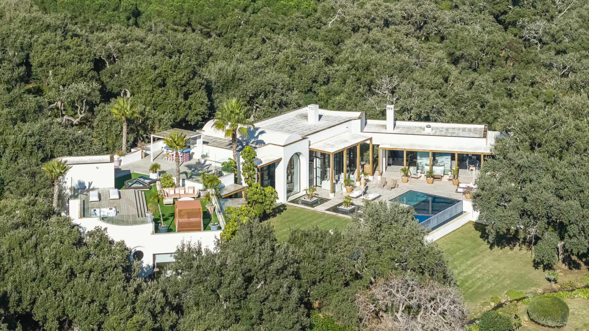 For sale villa with 6 bedrooms in Sotogrande