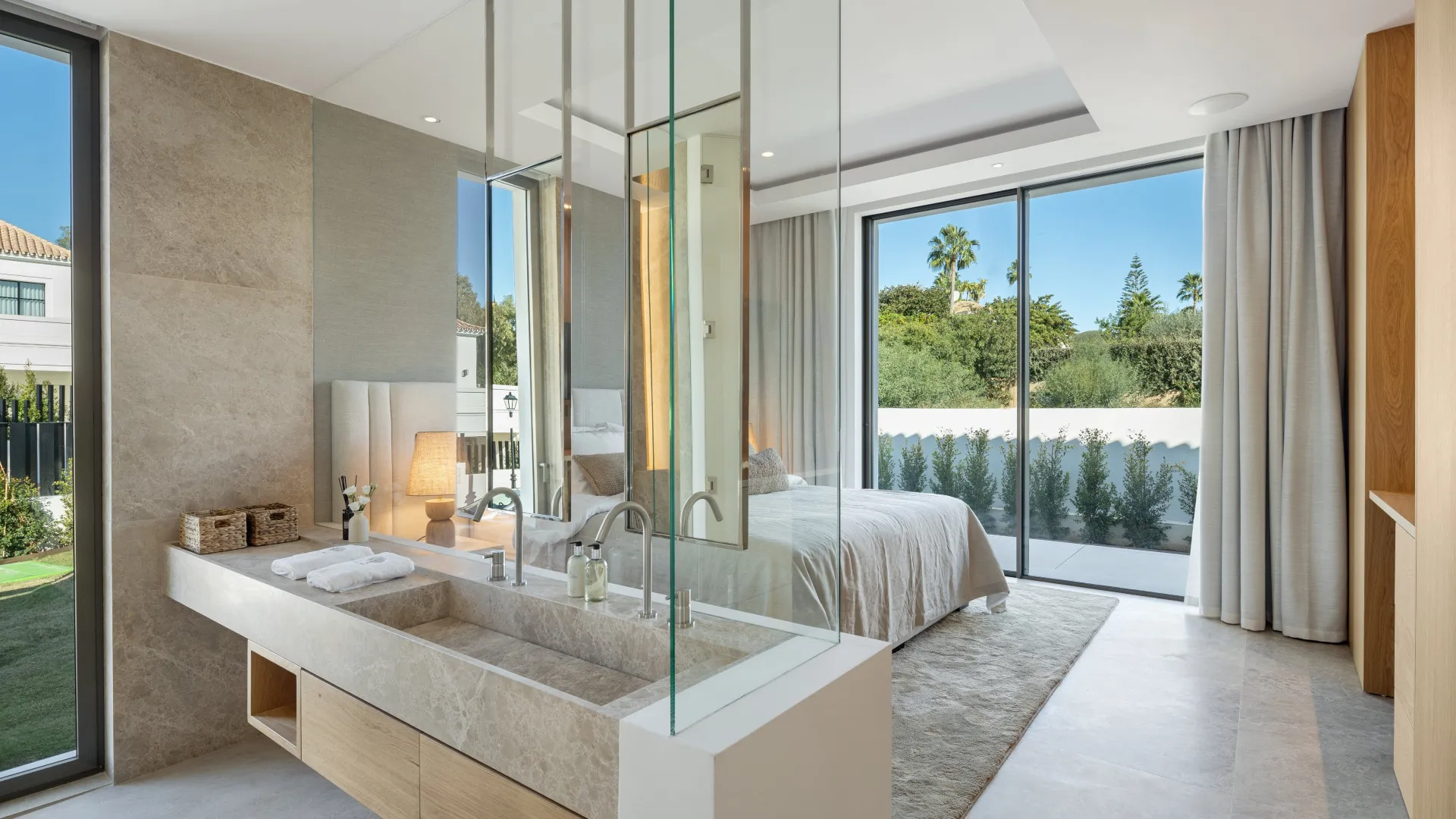 Comprar villa con 6 dormitorios en Aloha