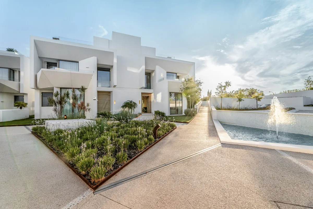 Villa pareada a la venta en Celeste Marbella