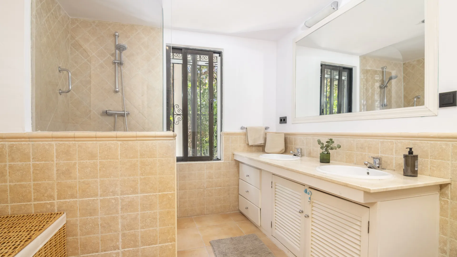 Villa en venta de 7 dormitorios en Alta Vista