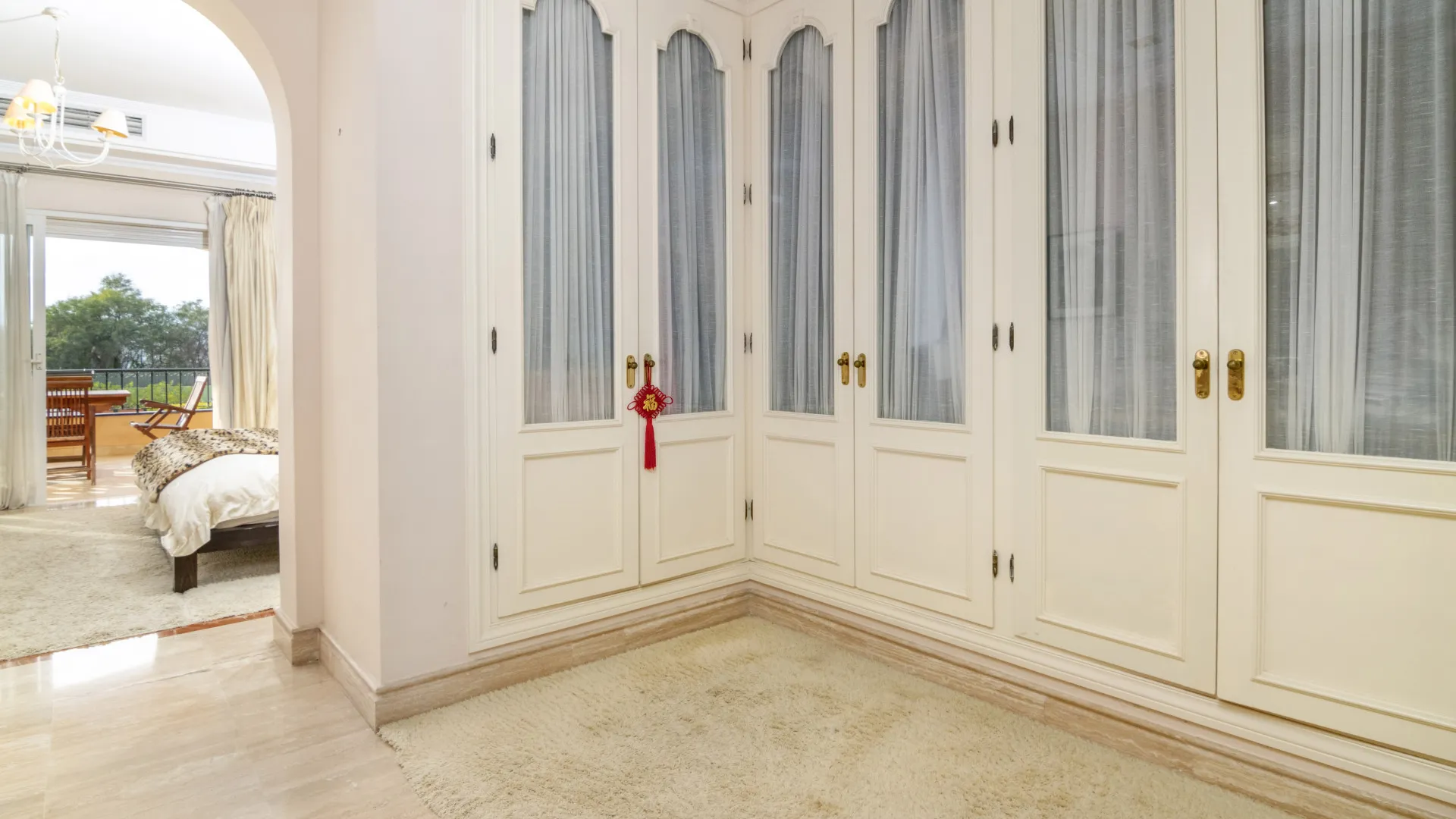 Comprar apartamento con 3 dormitorios en Lomas de Sierra Blanca