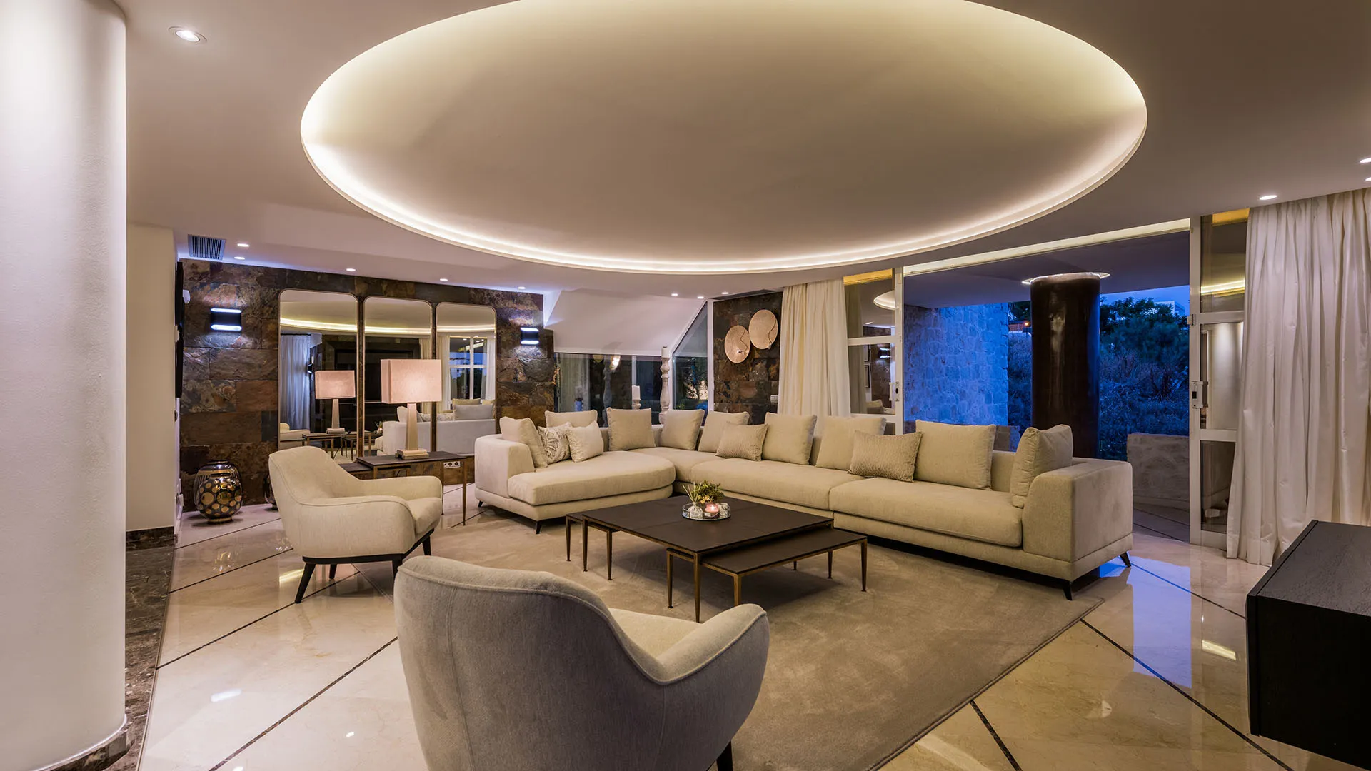 Villa en venta en La Quinta con 5 dormitorios