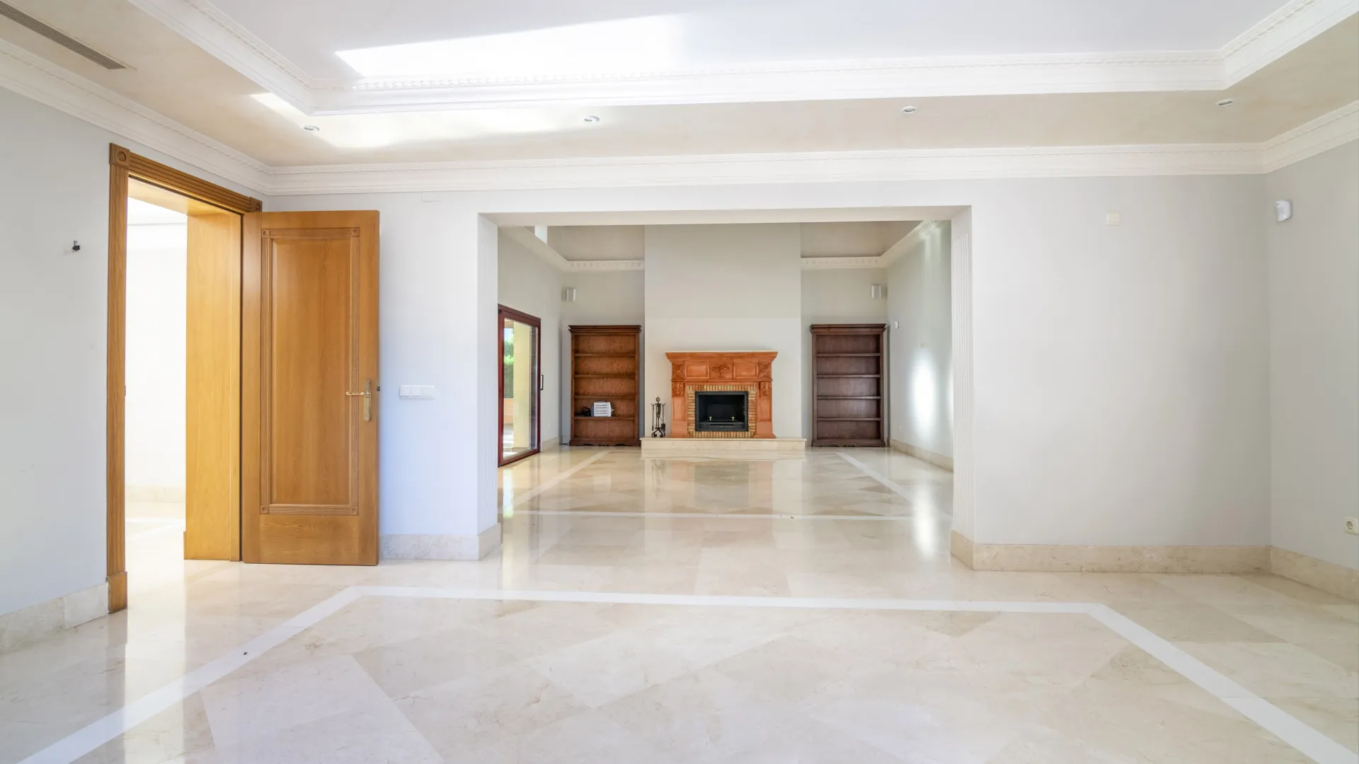 Altos Reales 5 bedrooms villa for sale