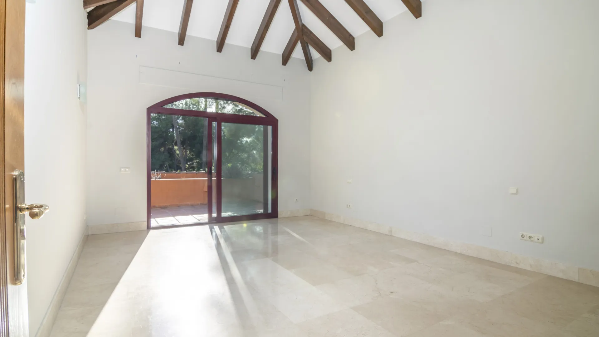 Altos Reales 5 bedrooms villa for sale