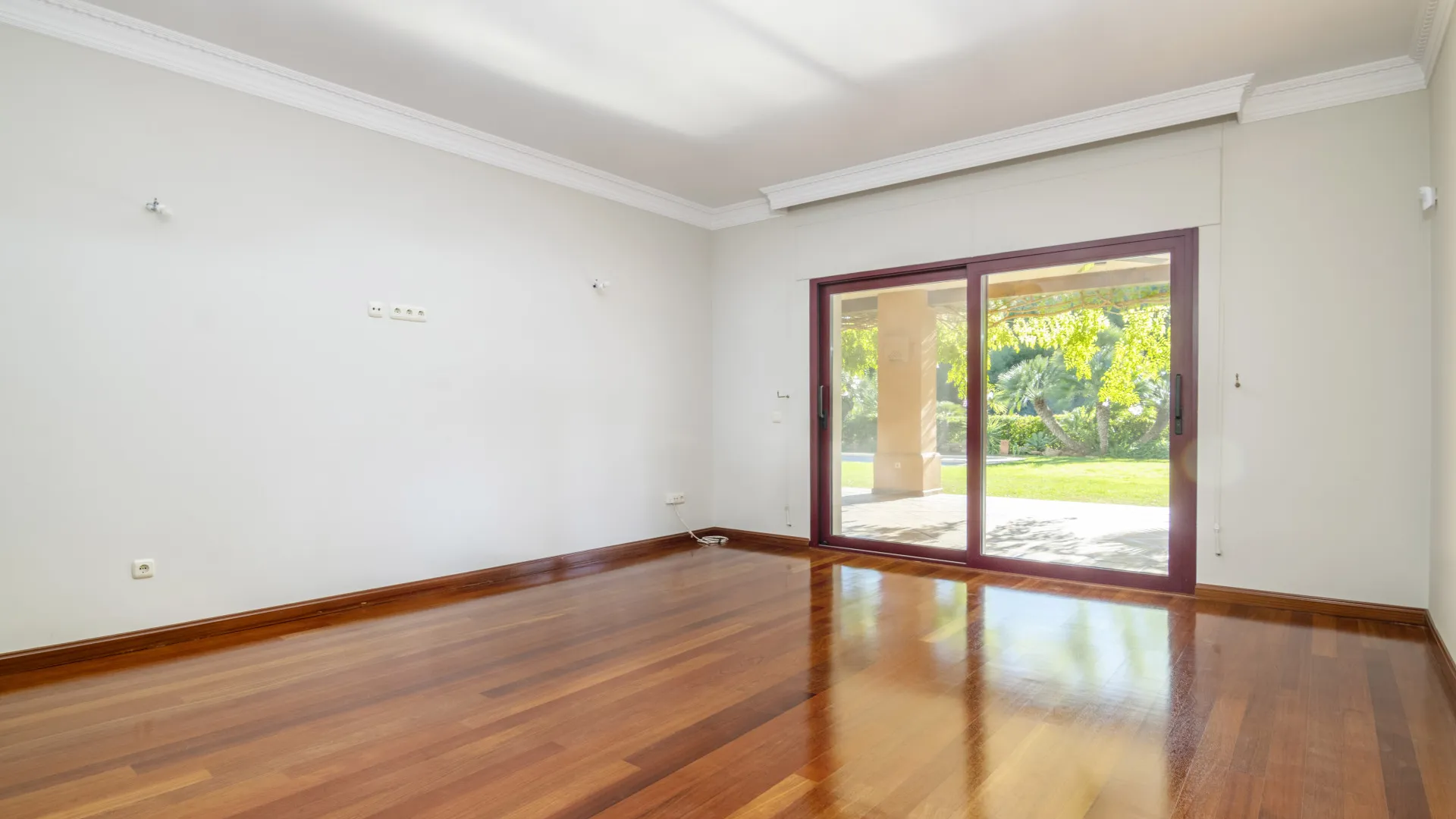 Altos Reales 5 bedrooms villa for sale