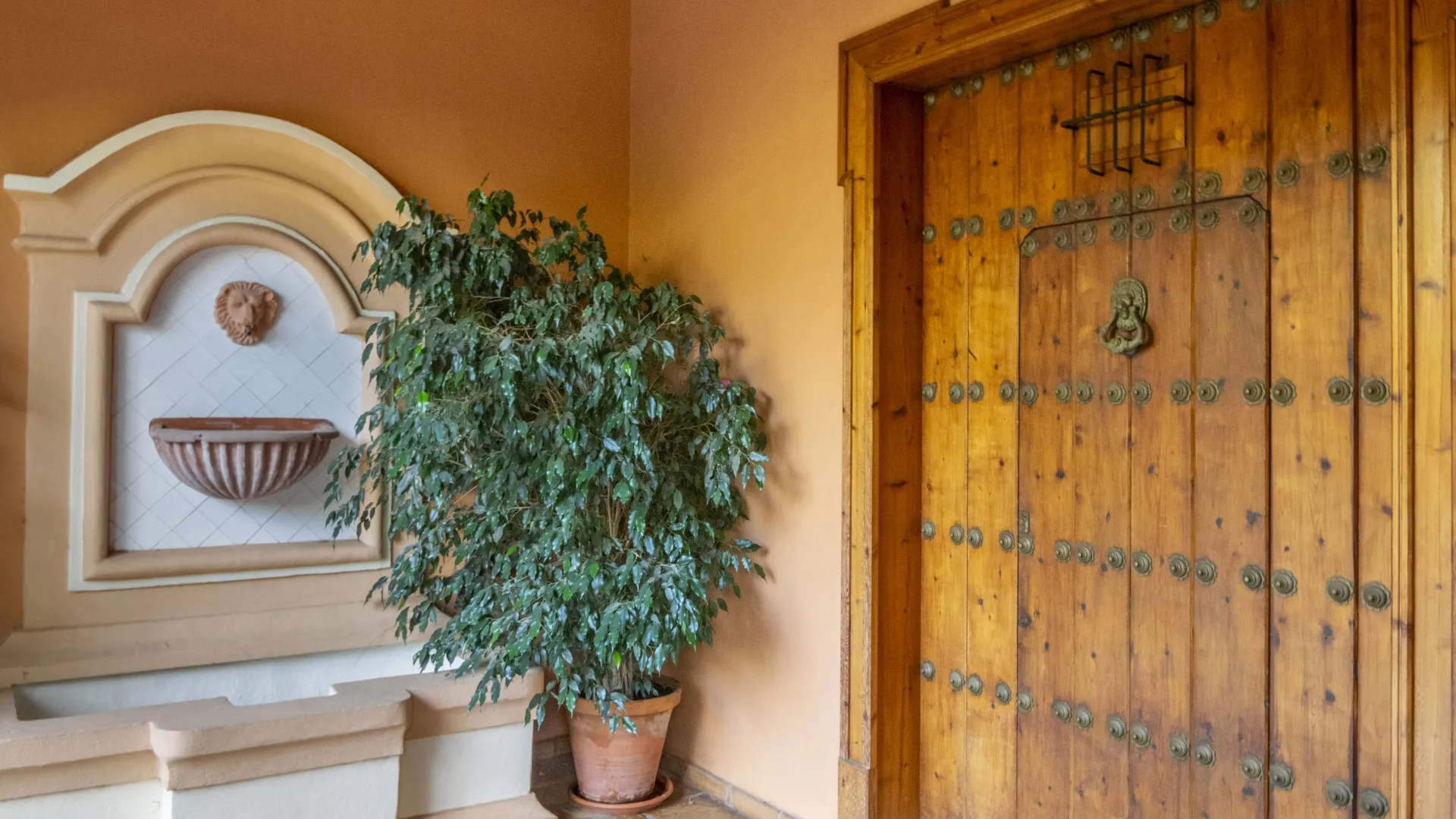 Altos Reales 5 bedrooms villa for sale
