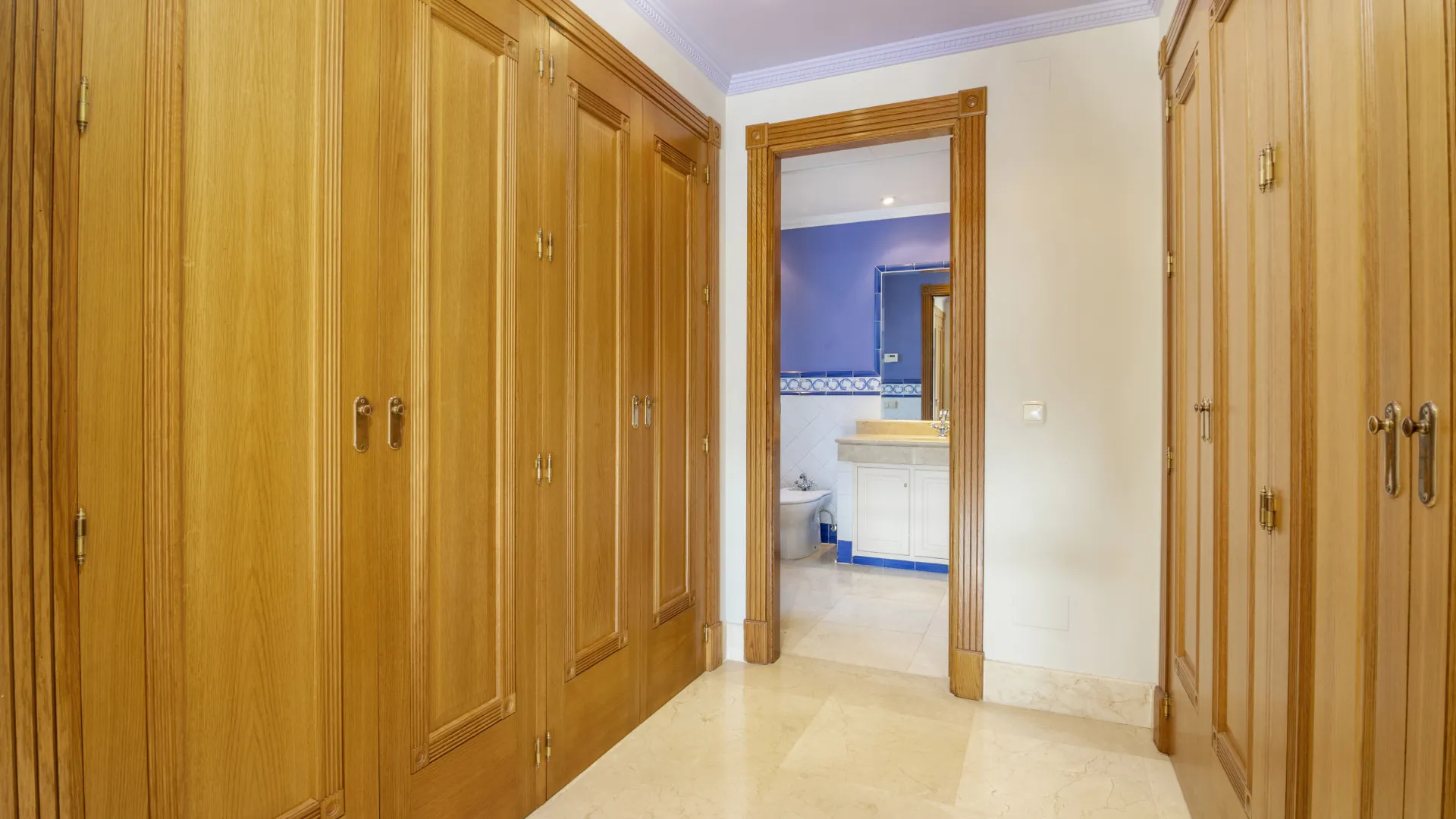 Altos Reales 5 bedrooms villa for sale