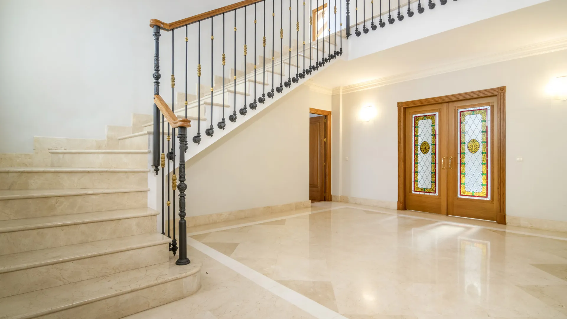 Altos Reales 5 bedrooms villa for sale