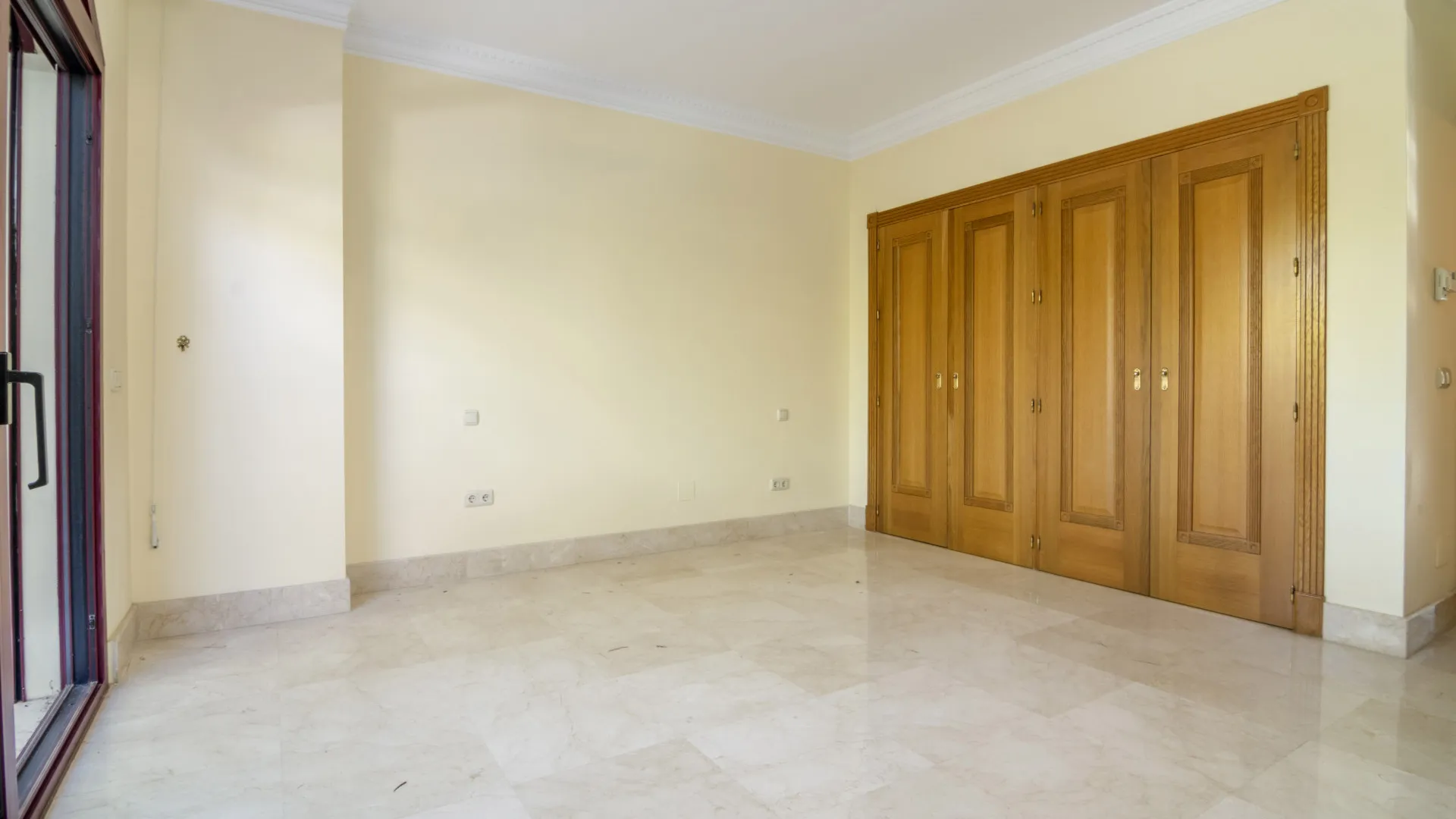 Altos Reales 5 bedrooms villa for sale