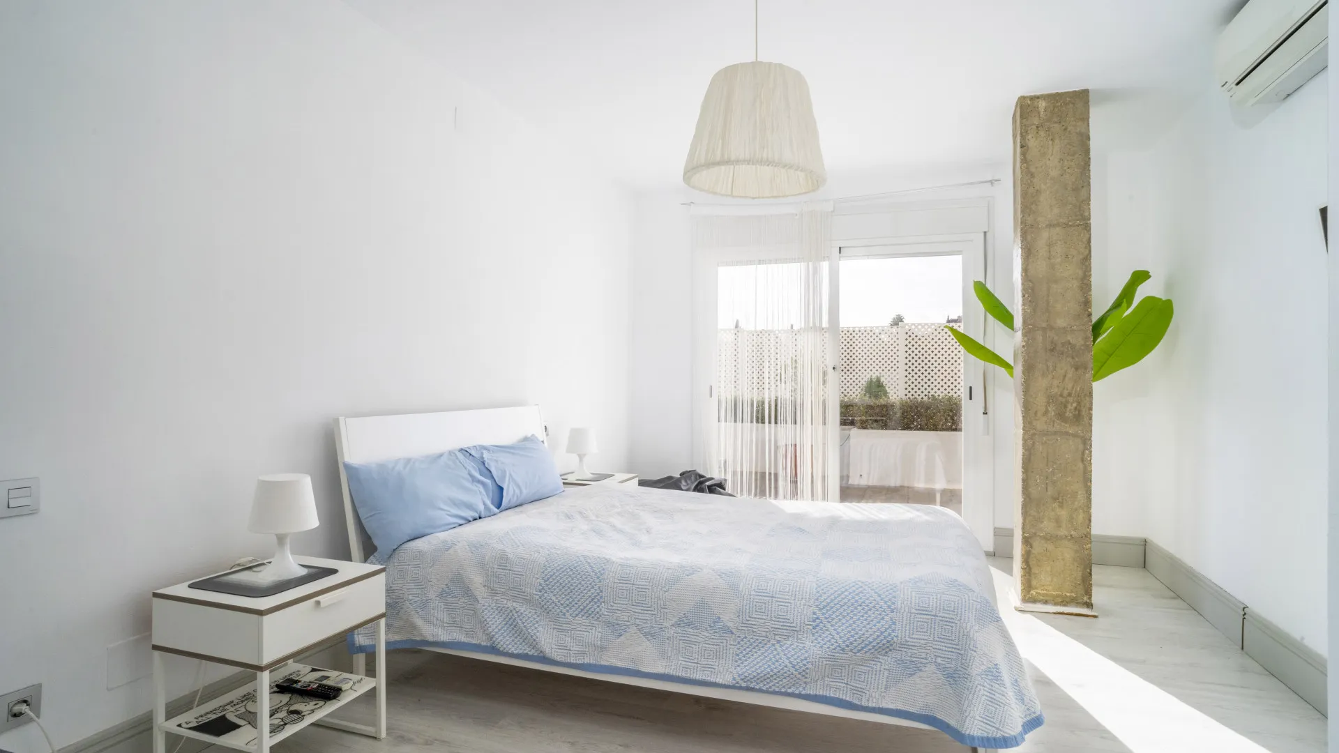 Apartamento planta baja a la venta de 2 dormitorios en Jardines de Andalucia