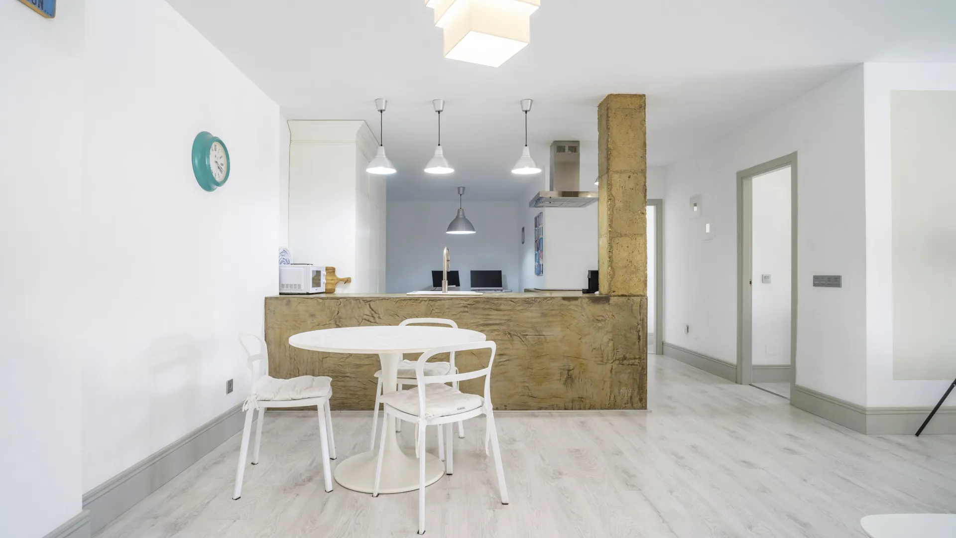 Apartamento planta baja a la venta de 2 dormitorios en Jardines de Andalucia
