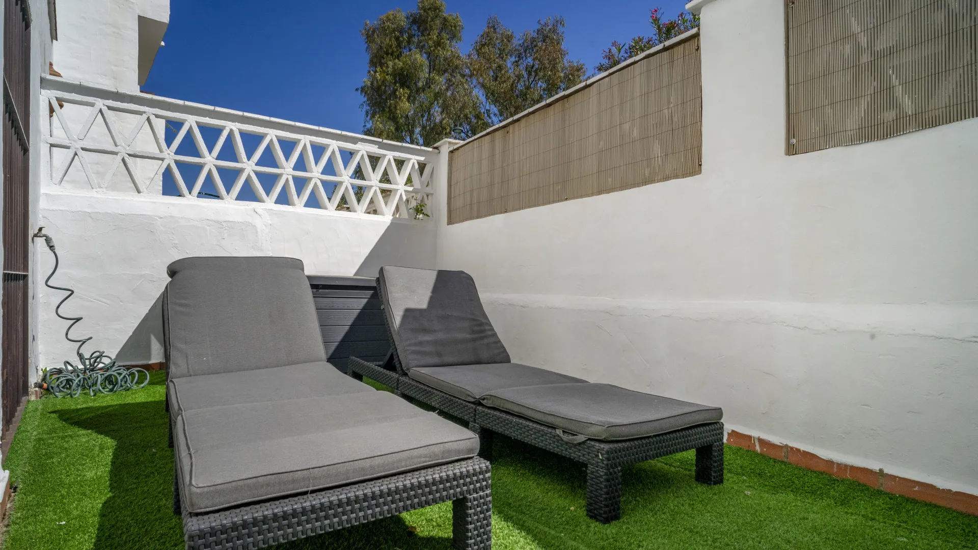 Buy 3 bedrooms ground floor apartment in La Maestranza