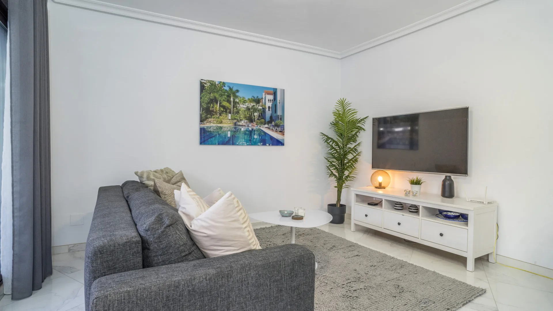 Buy 3 bedrooms ground floor apartment in La Maestranza