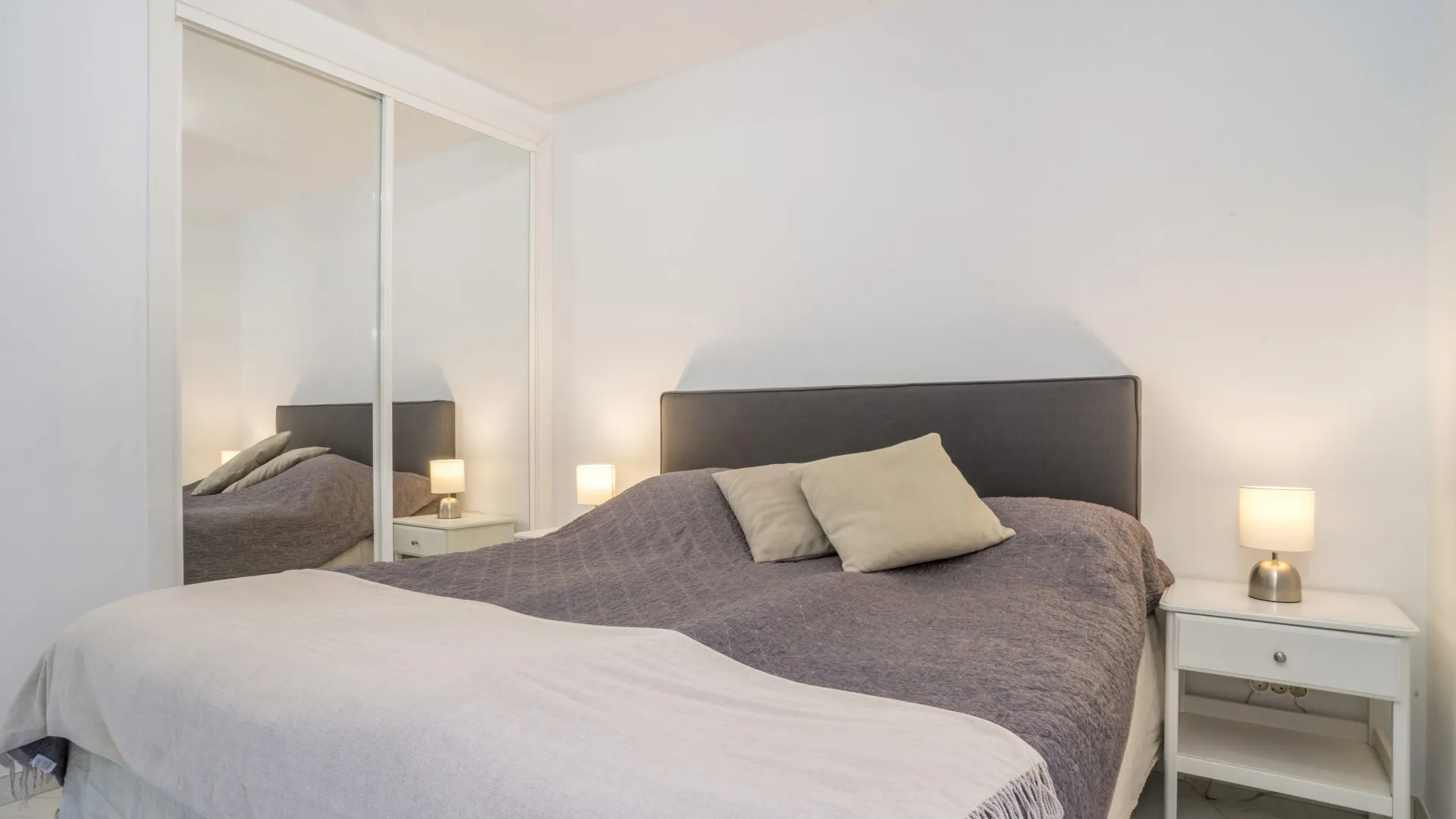 Buy 3 bedrooms ground floor apartment in La Maestranza