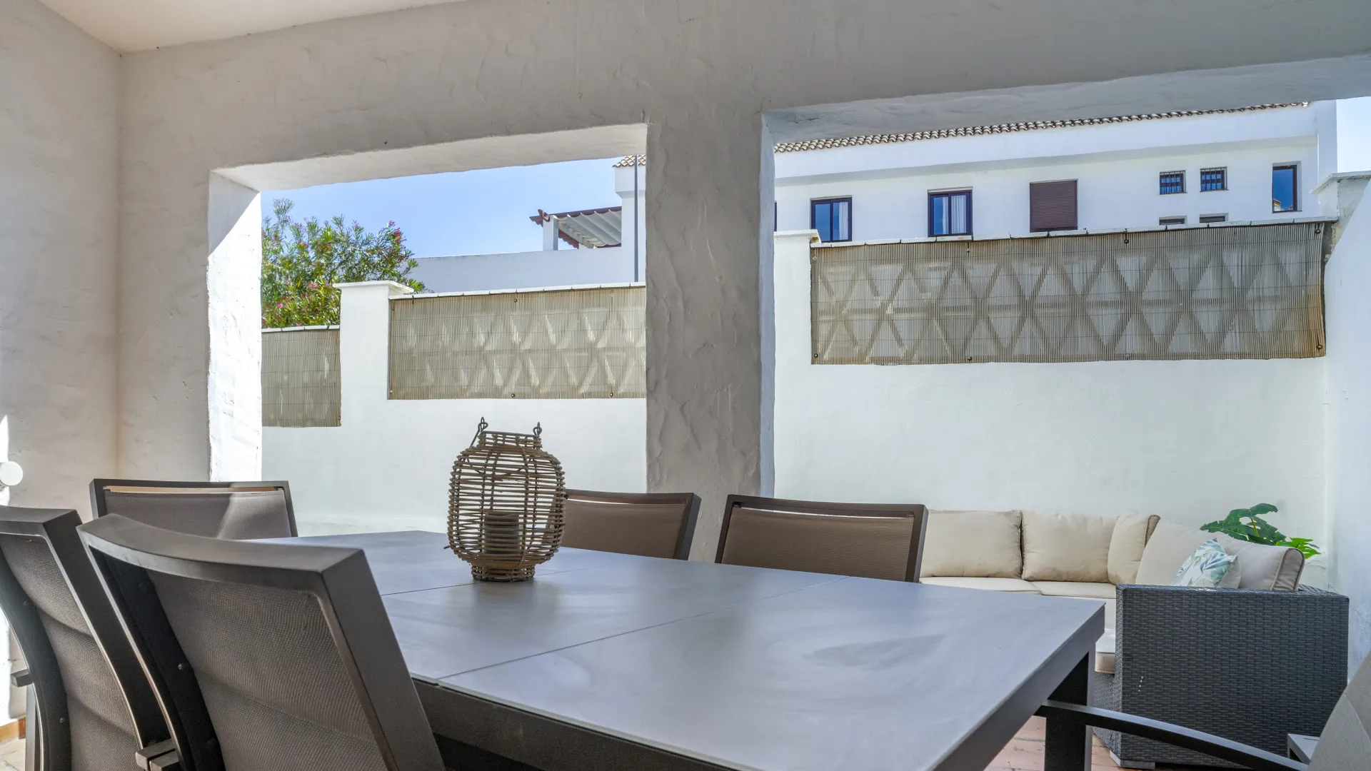 Buy 3 bedrooms ground floor apartment in La Maestranza