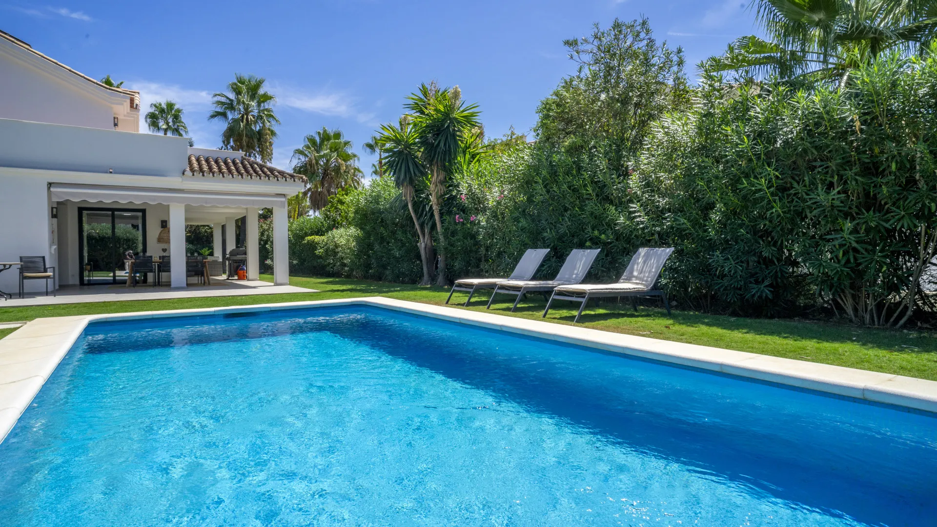 Villa for sale in Supermanzana H