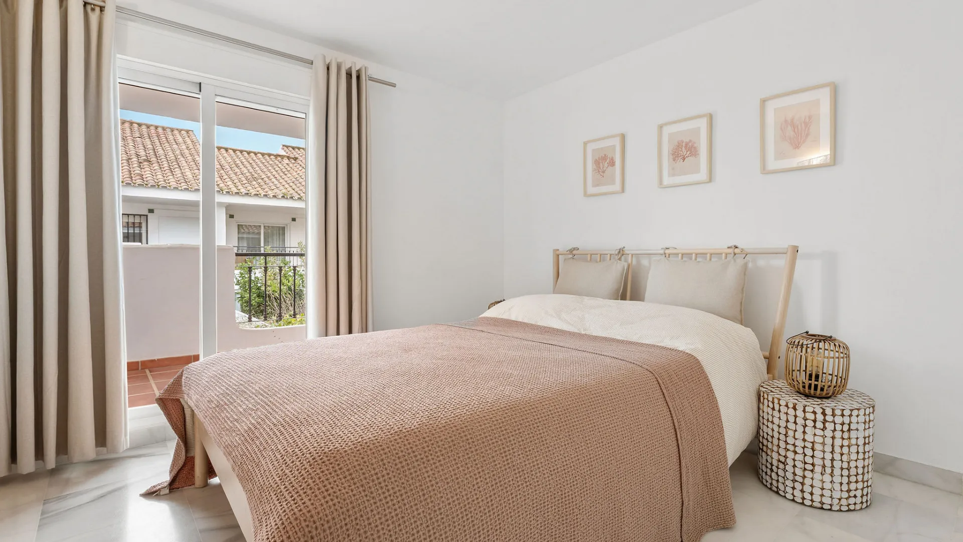 4 bedrooms town house in Los Naranjos de Marbella for sale