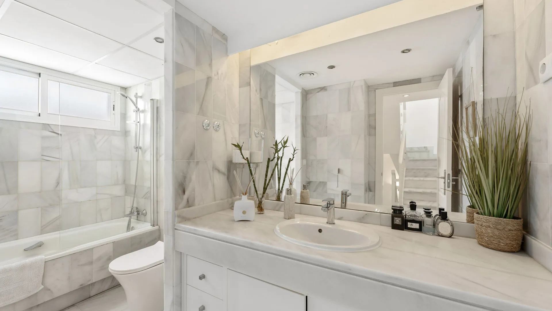 4 bedrooms town house in Los Naranjos de Marbella for sale