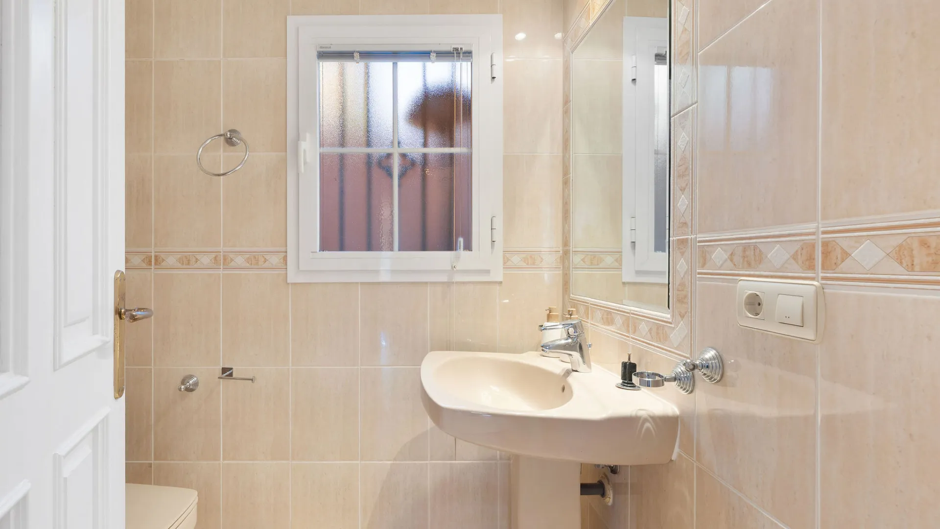 For sale ground floor duplex in Andalucia Alta