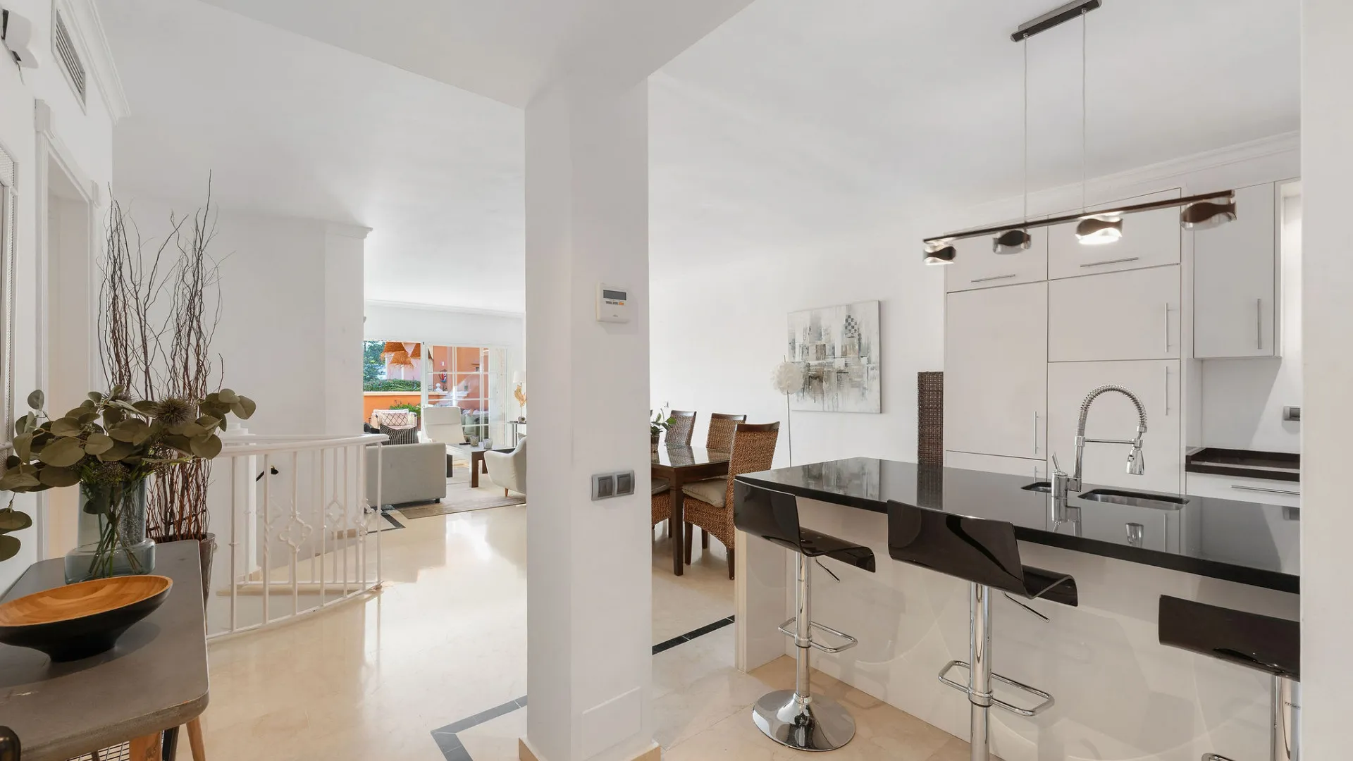 For sale ground floor duplex in Andalucia Alta