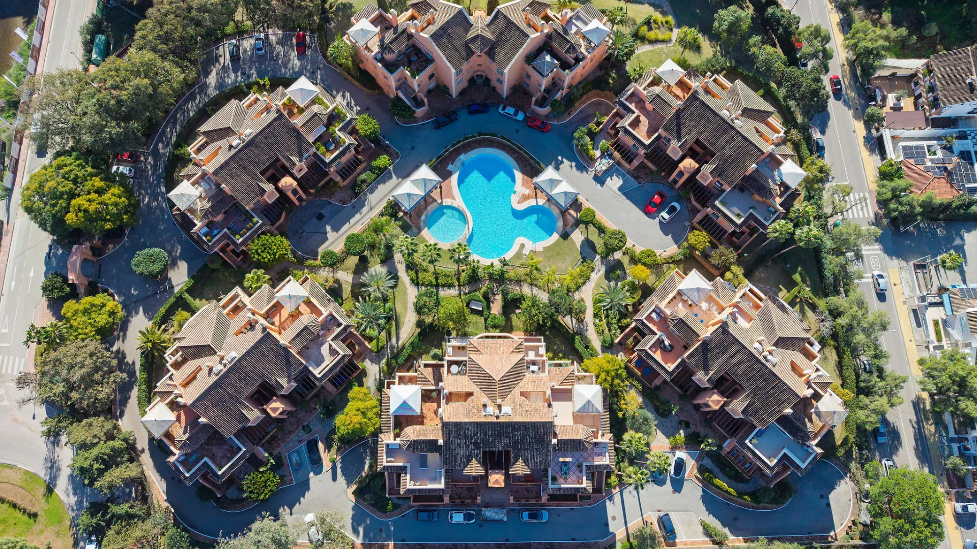 For sale ground floor duplex in Andalucia Alta