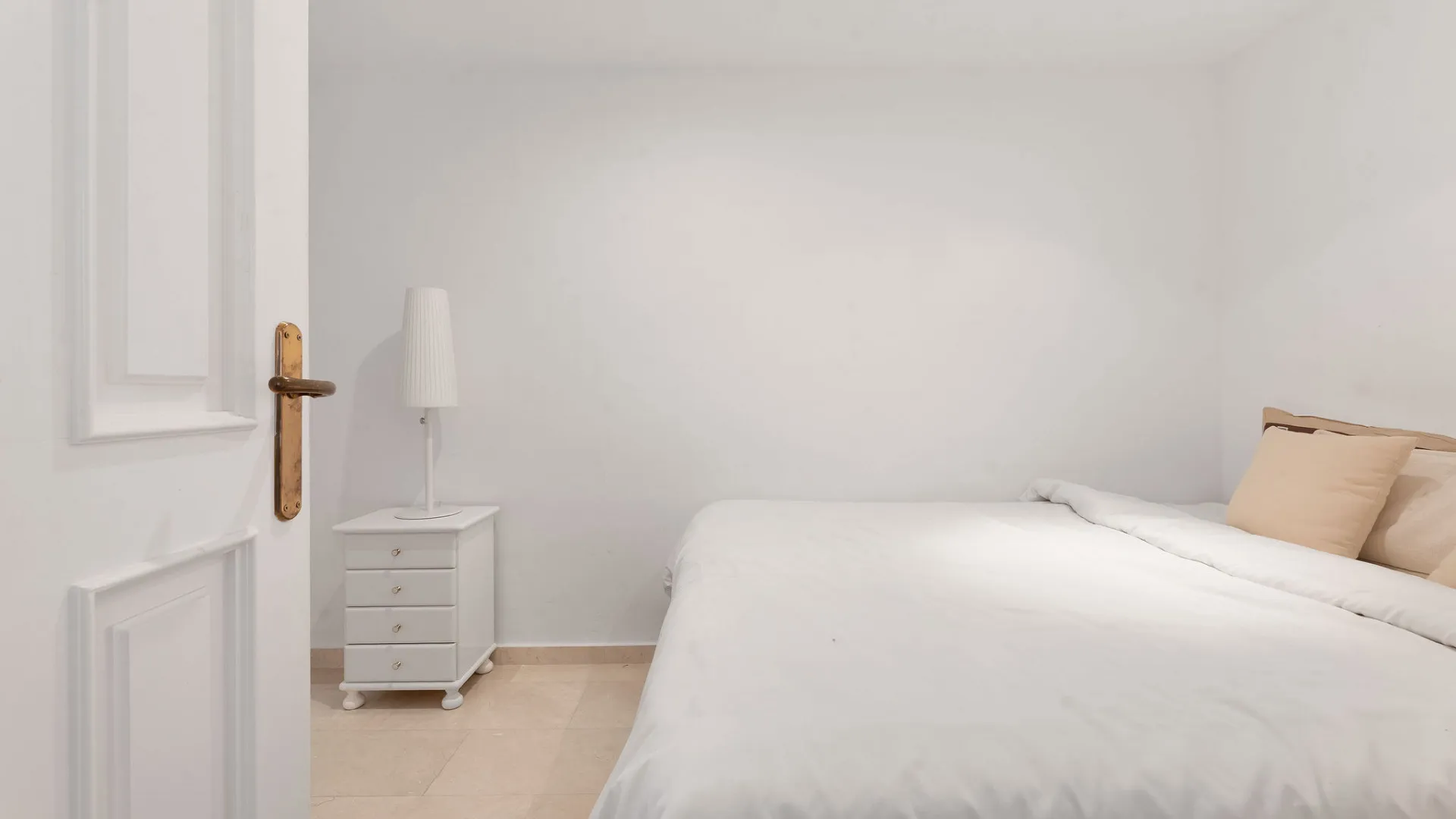 For sale ground floor duplex in Andalucia Alta