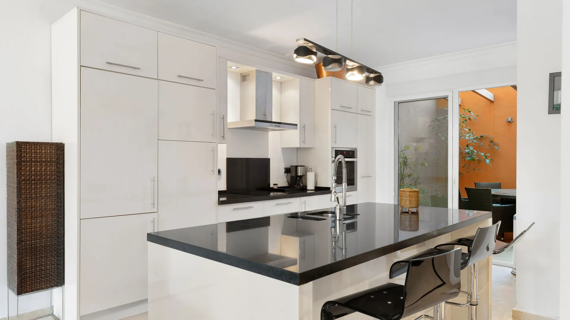 For sale ground floor duplex in Andalucia Alta