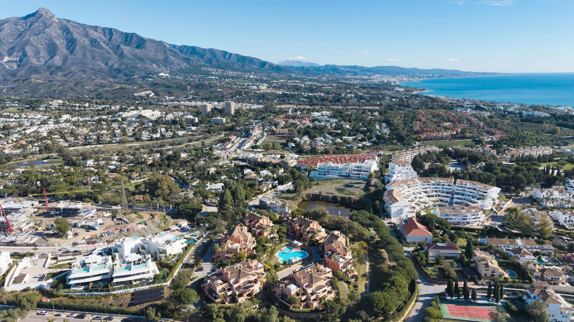 For sale ground floor duplex in Andalucia Alta