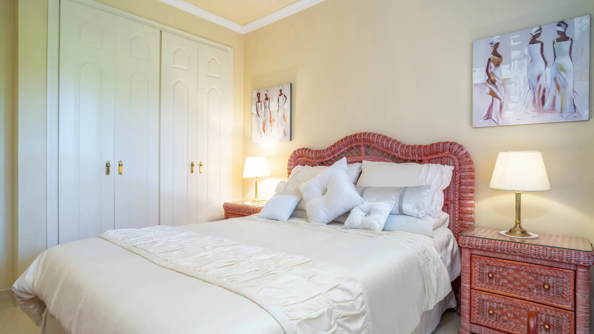 For sale El Embrujo Playa 2 bedrooms ground floor apartment