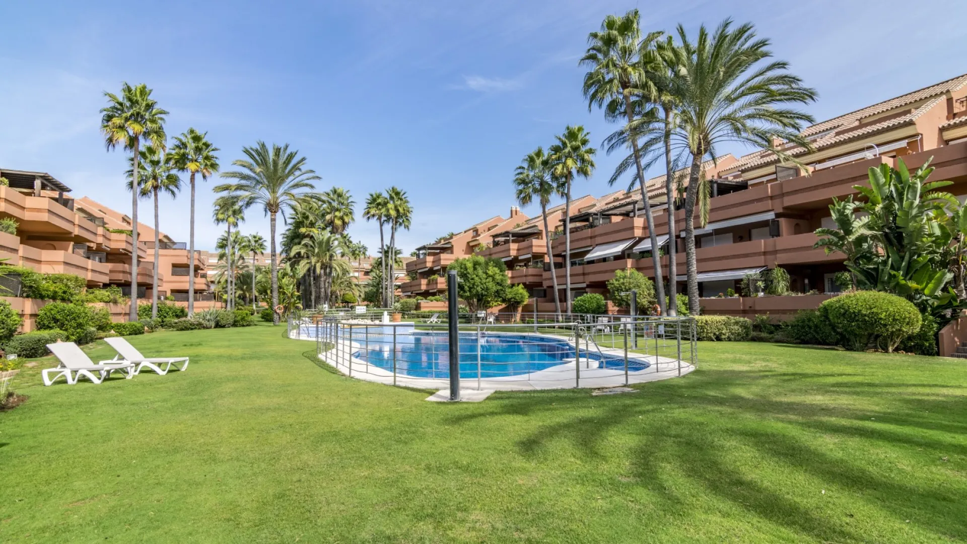 For sale El Embrujo Playa 2 bedrooms ground floor apartment