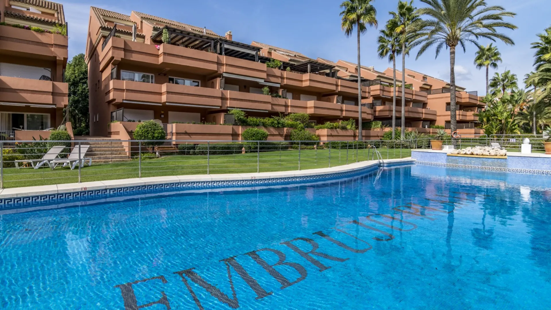 For sale El Embrujo Playa 2 bedrooms ground floor apartment