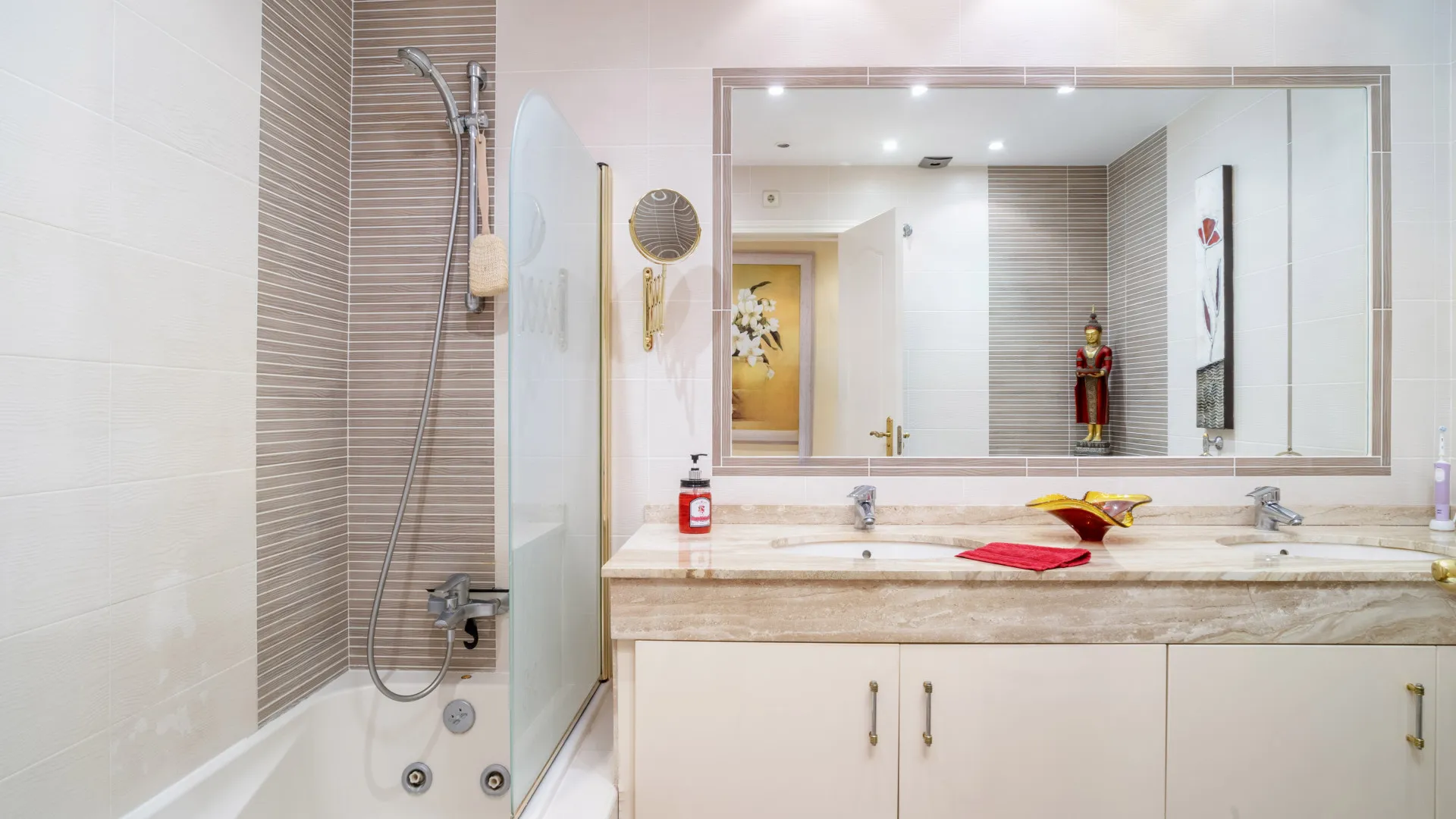 For sale El Embrujo Playa 2 bedrooms ground floor apartment