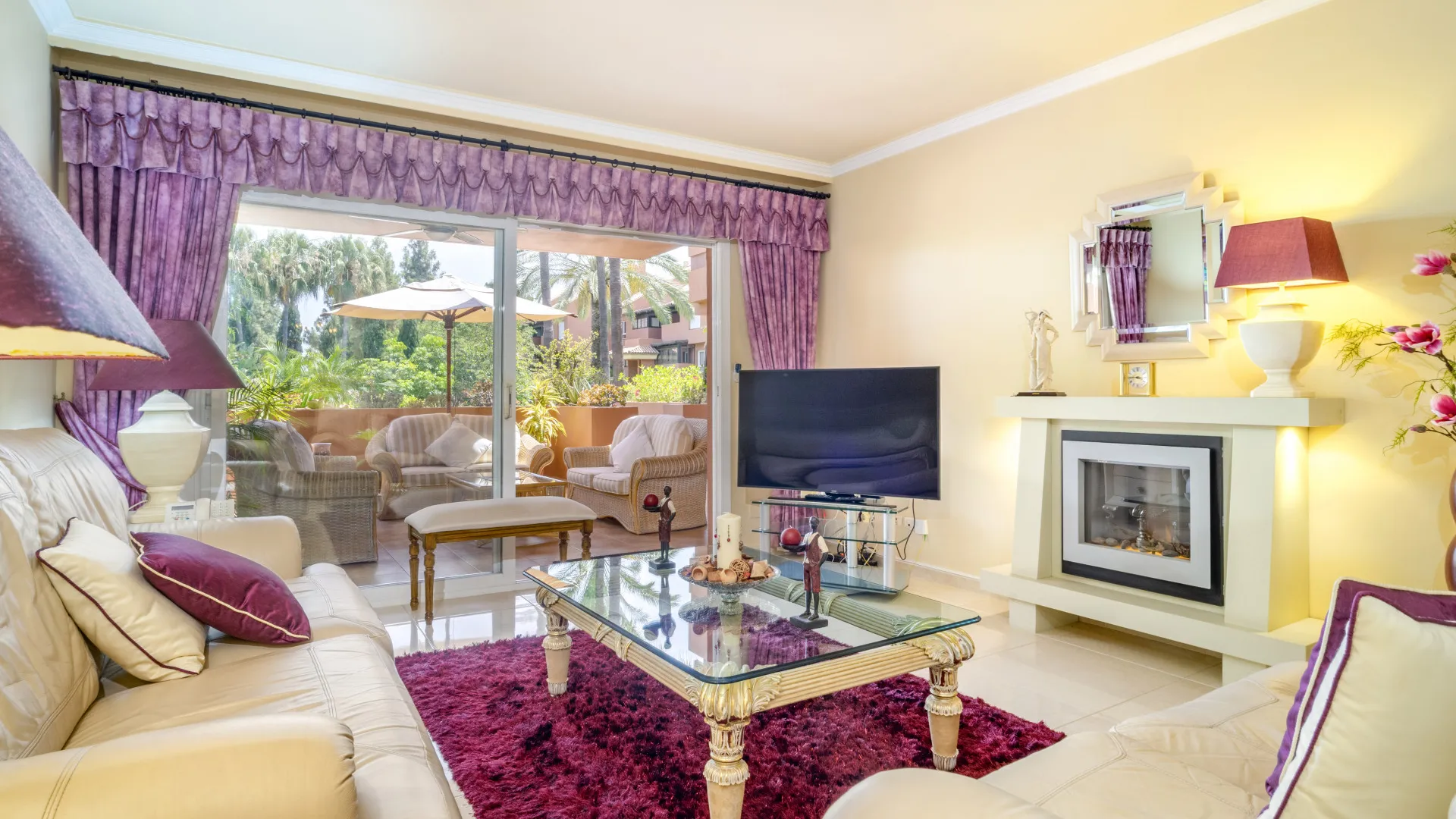 For sale El Embrujo Playa 2 bedrooms ground floor apartment