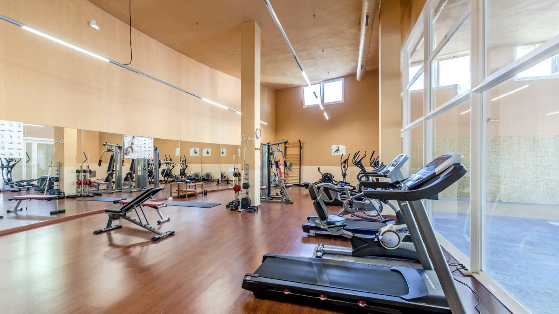 Se vende apartamento planta baja en Albatross Hill